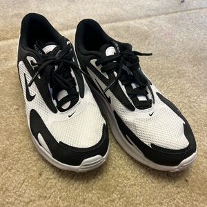 Nike Black and White Women's Sneakers